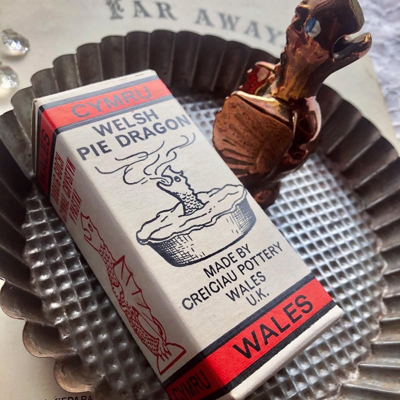 ○s-45/ハンドペイント ウェールズのパイドラゴン | PISKEY -イギリス