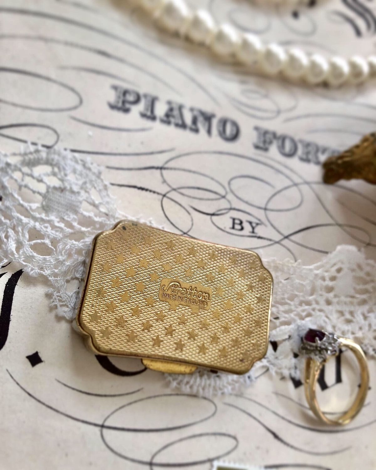 ○h-12/ストラットン社のエナメルのピルケース | PISKEY -イギリスの