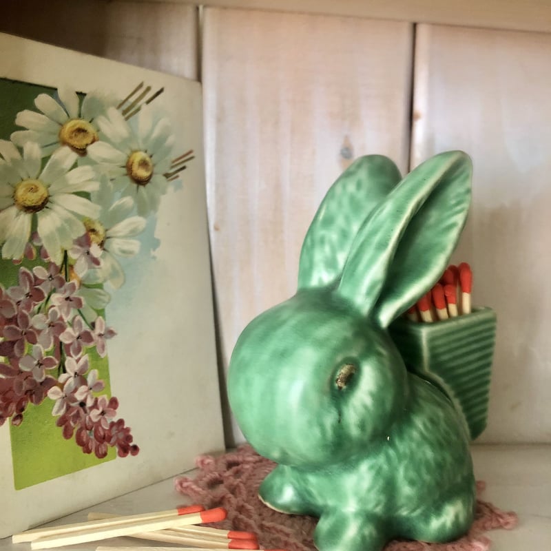 ○e-1/Sylvac社 うさぎのスタンド | PISKEY -イギリスのふるいもの