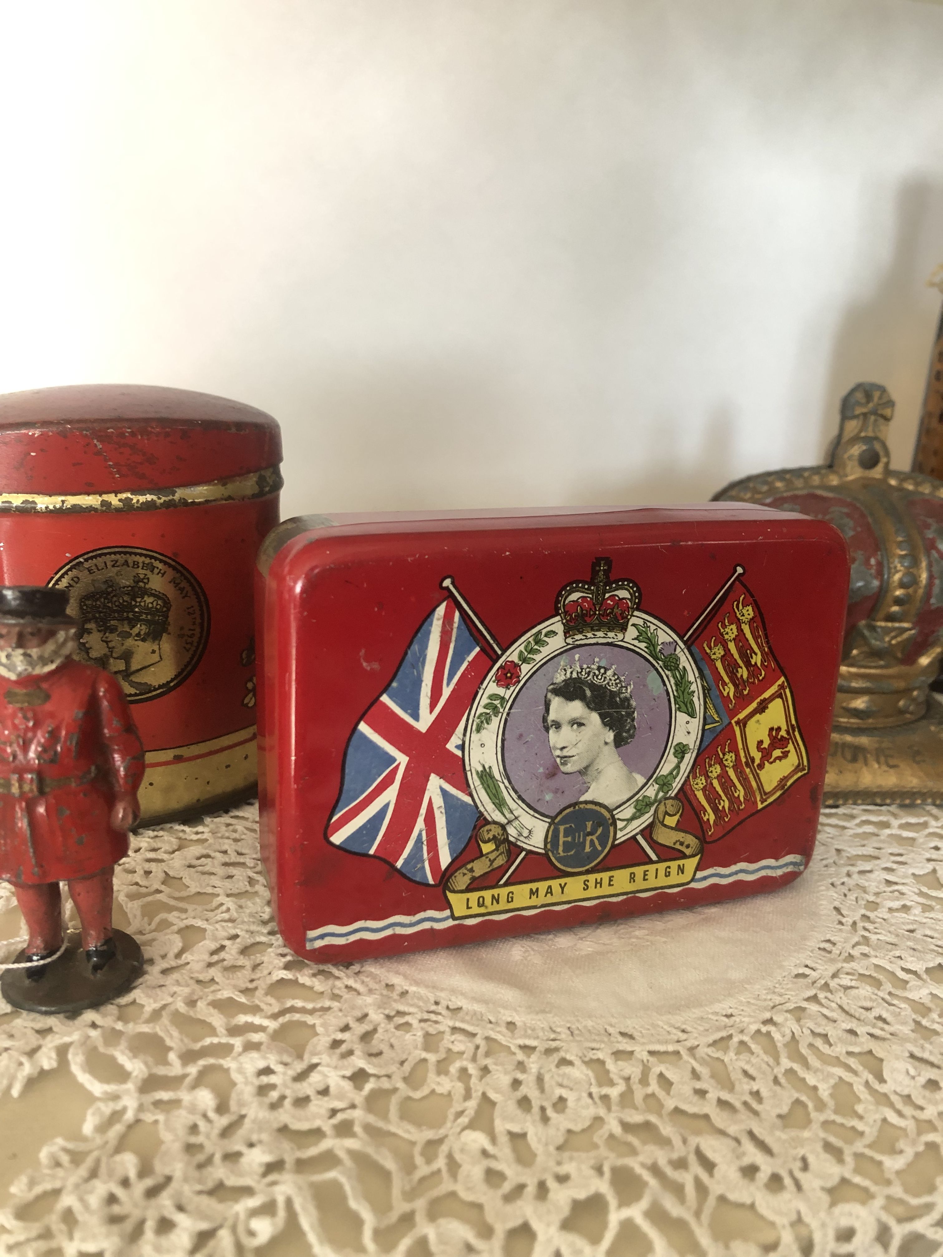 1953年エリザベス女王記念缶 アンティーク雑貨 ヴィンテージ　ＯＸＯ缶 original