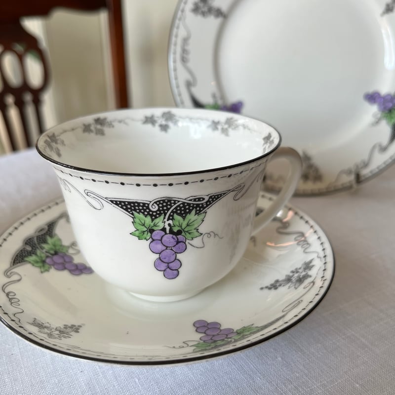 ○sh-41/Shelley アール・デコのトリオ カップ＆ソーサー＋プレート