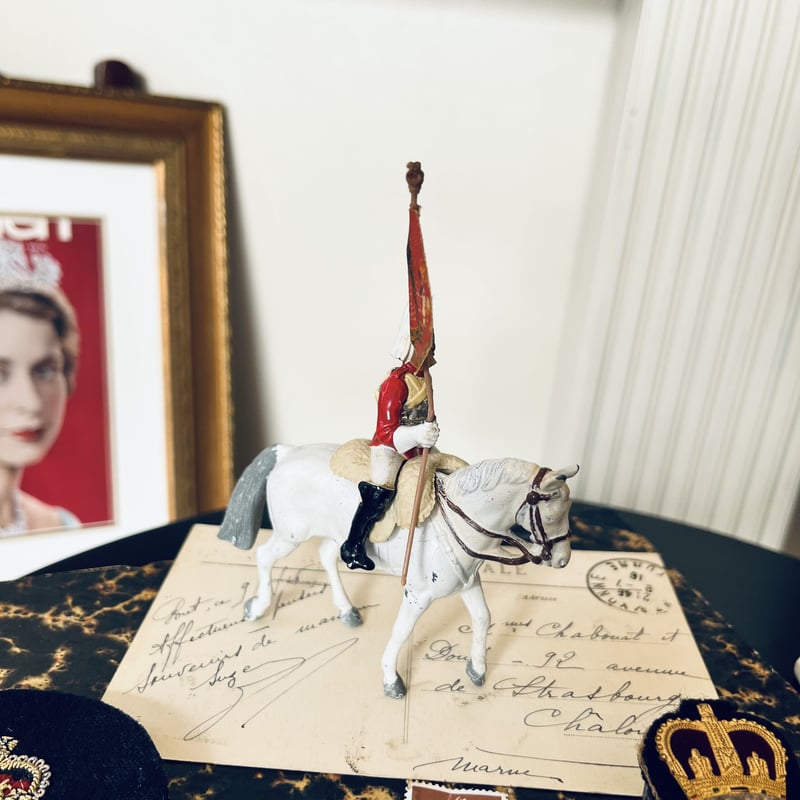 英国の兵士置物 ○r-27/ちいさな鉛製 英国王室衛兵 騎馬兵の騎手 | PISKEY