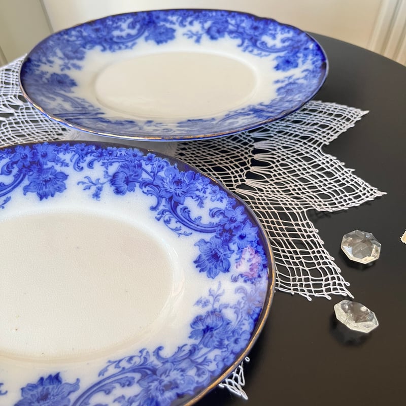 【  ロイヤルドルトン】金彩 パウダーブルー 手描き皿① ROYAL DOULTON ロイヤルドルトン】金彩 パウダーブルー 手描き皿①