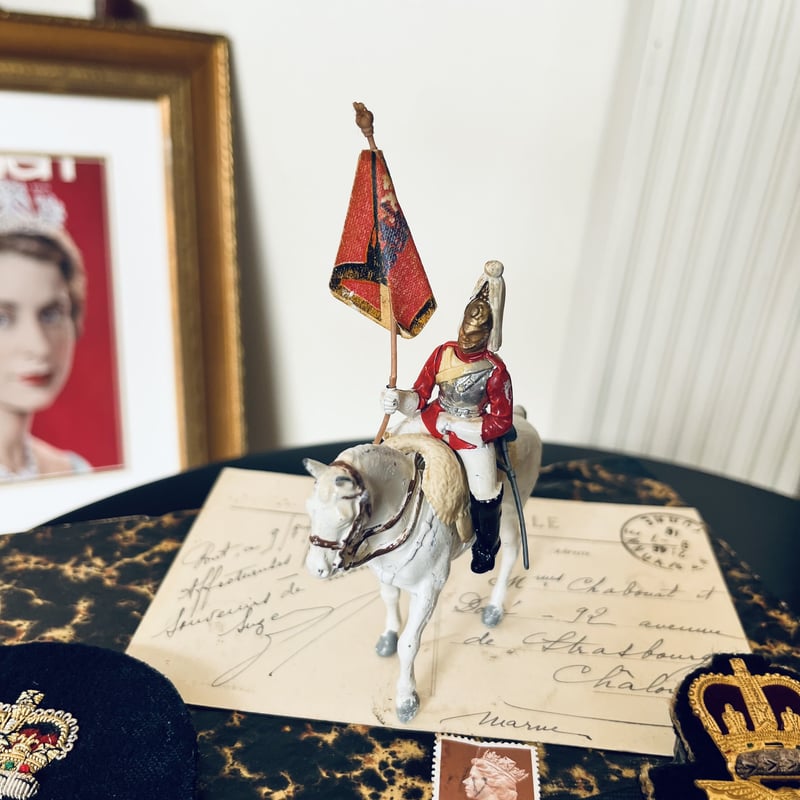 ＧＢイギリス軍/英軍＊第８英国王室付きアイルランド騎兵帽章（実物） GBイギリス軍/英軍＊第8英国王室付きアイルランド騎兵帽章