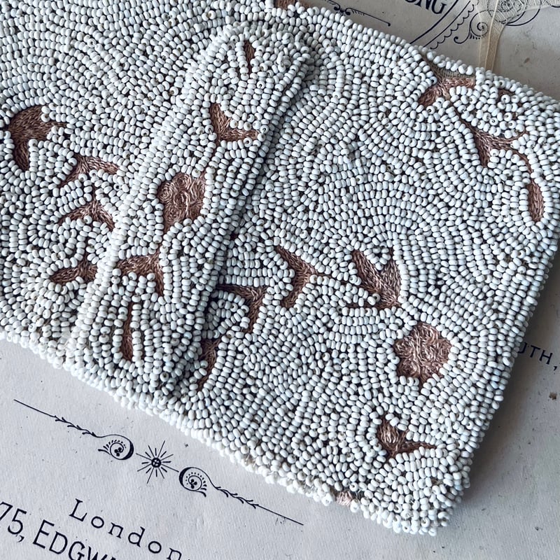 ○s-96/マイクロビーズと刺繍のミニバッグ | PISKEY -イギリス ○s-96/マイクロビーズと刺繍のミニバッグ | PISKEY -イギリス