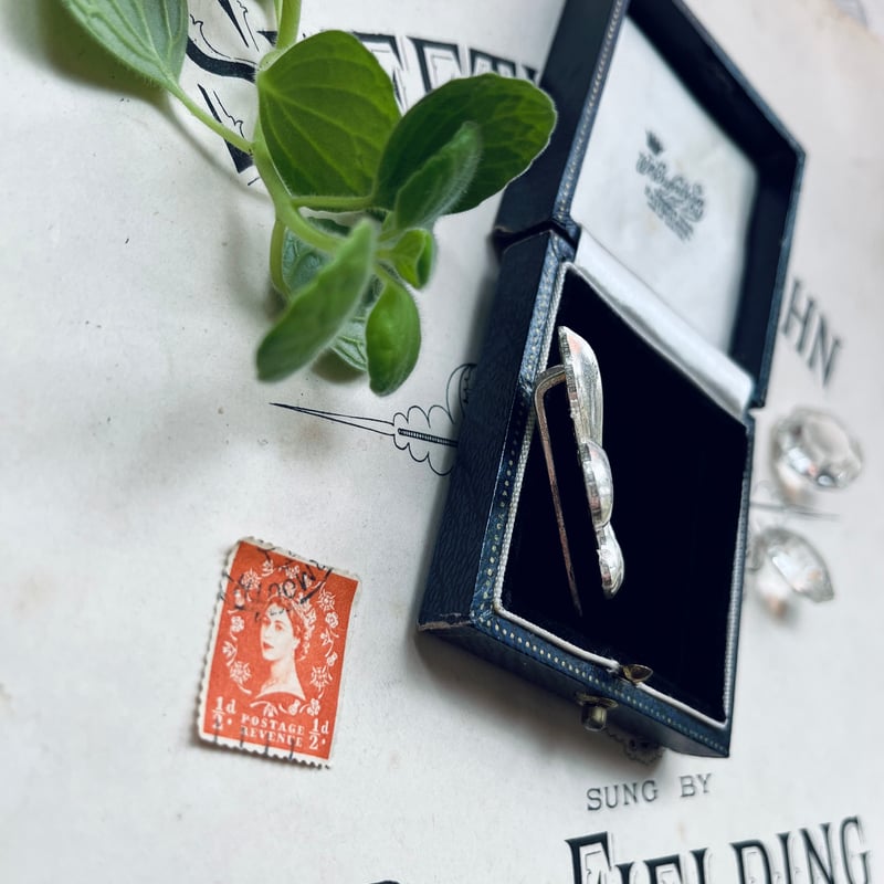 ○o-144/メタル製 フルール・ド・リスの紋章パーツ | PISKEY -イギリス