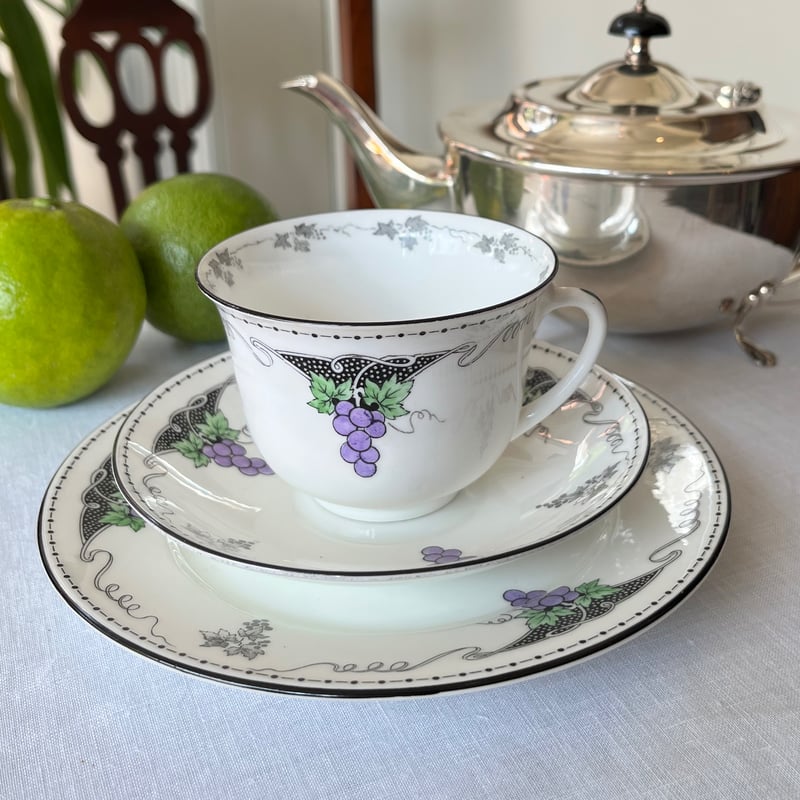 ○sh-41/Shelley アール・デコのトリオ カップ＆ソーサー＋プレート