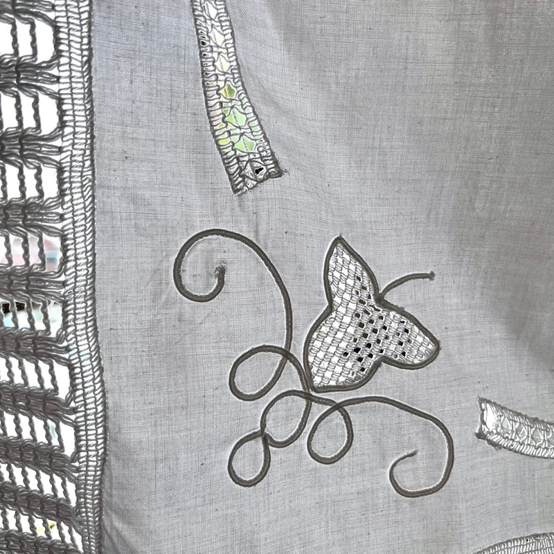 ヴィンテージ テーブル　クロス　レース　イギリス ○l-86/ホワイトワーク テーブルクロス 約80cm角 | PISKEY