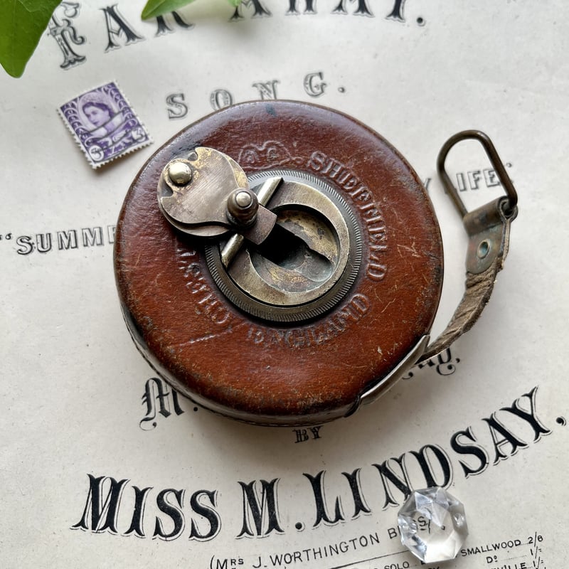 ○o-62/ レザーと真鍮製のメジャー | PISKEY -イギリスのふるいもの