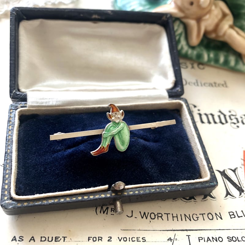 ○pa-4/エドワーディアン シルバー＆エナメル製妖精ピスキーの