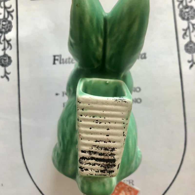 ○e-1/Sylvac社 うさぎのスタンド | PISKEY -イギリスのふるいもの