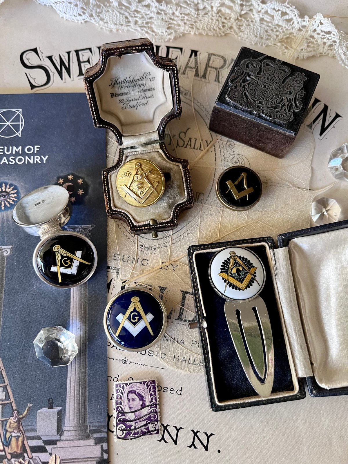 評価1000記念SALE⏬ フリーメイソンシルバーピルケースアンティーク