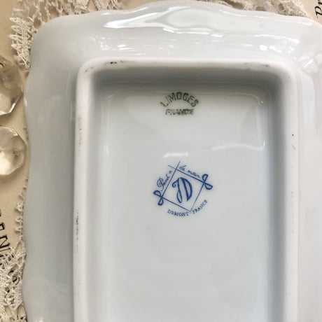 ●po-14/リモージュ　ハンドペイントトレイ付きデミカップ リバティのピンクッション付き
