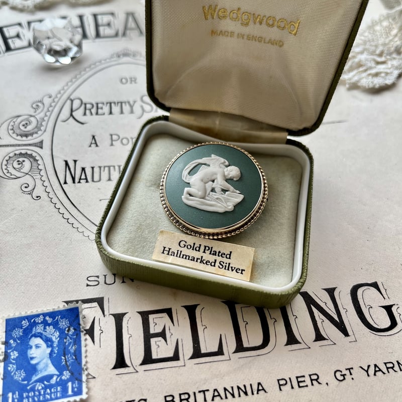 【希少】 ウェッジウッド ブローチ 黒 ブラック ジャスパー 希少】WEDGWOOD ウェッジウッド ブローチ 黒 ブラック