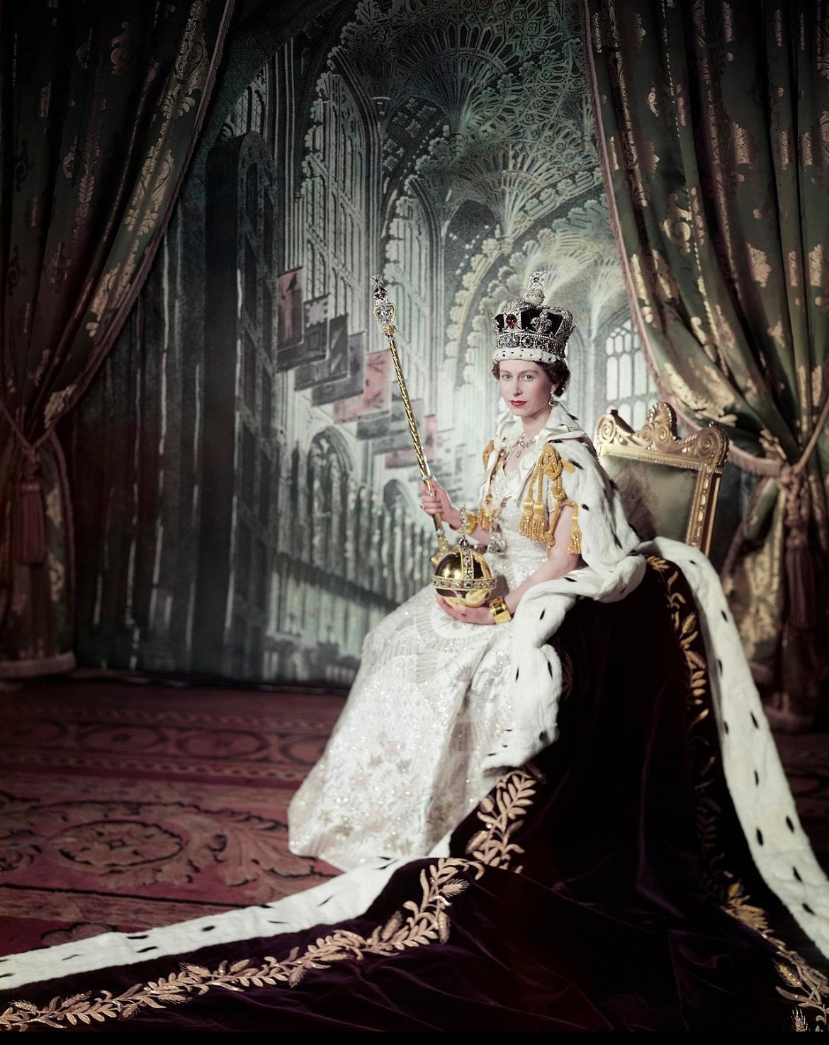 ○r-30/1953年エリザベス女王戴冠記念 アイアン製王冠型マネーバンク