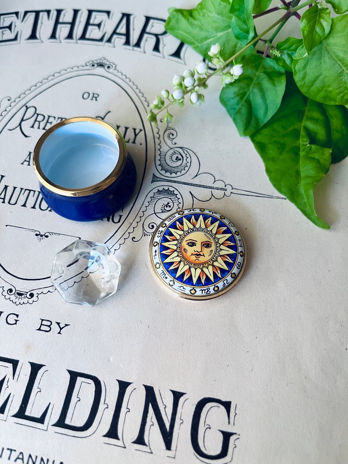 ○o-138/ハンドペイント 「zodiac」占星術のエナメルボックス | PISKEY