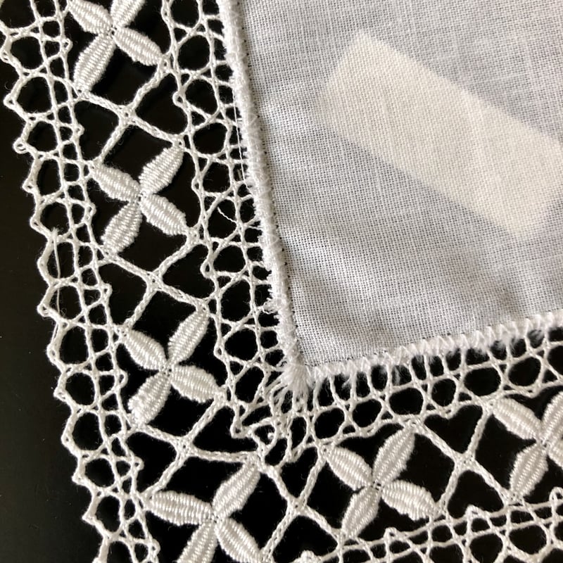 ○l-47/マルティーズレースのハンカチB | PISKEY -イギリスのふるい