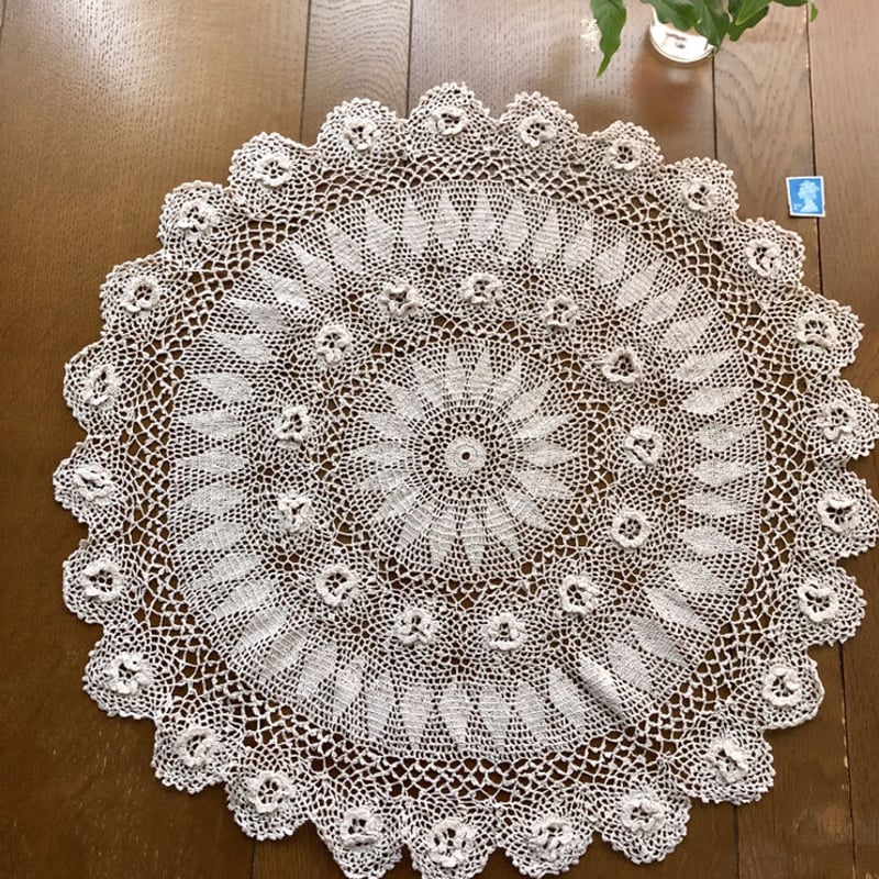 ○l-35/薔薇モチーフの大きなクロッシェレース レースマット | PISKEY