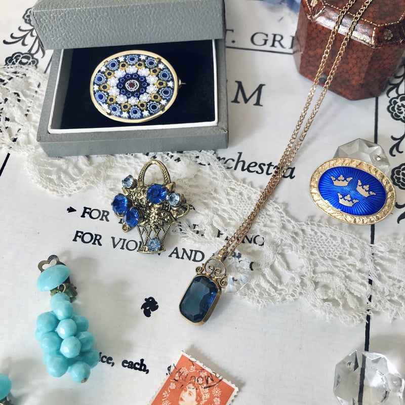 ○ab-72/ミルフィオリのガラス製ブローチ | PISKEY -イギリスのふるい