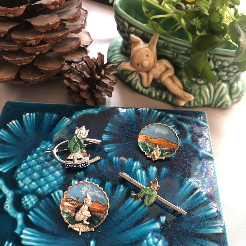 323 エナメル シルバーブローチ 925S 323 エナメル シルバーブローチ