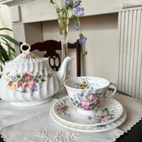 ○tb-6/Sooty スーティーのエッグカップ たまご色 | PISKEY