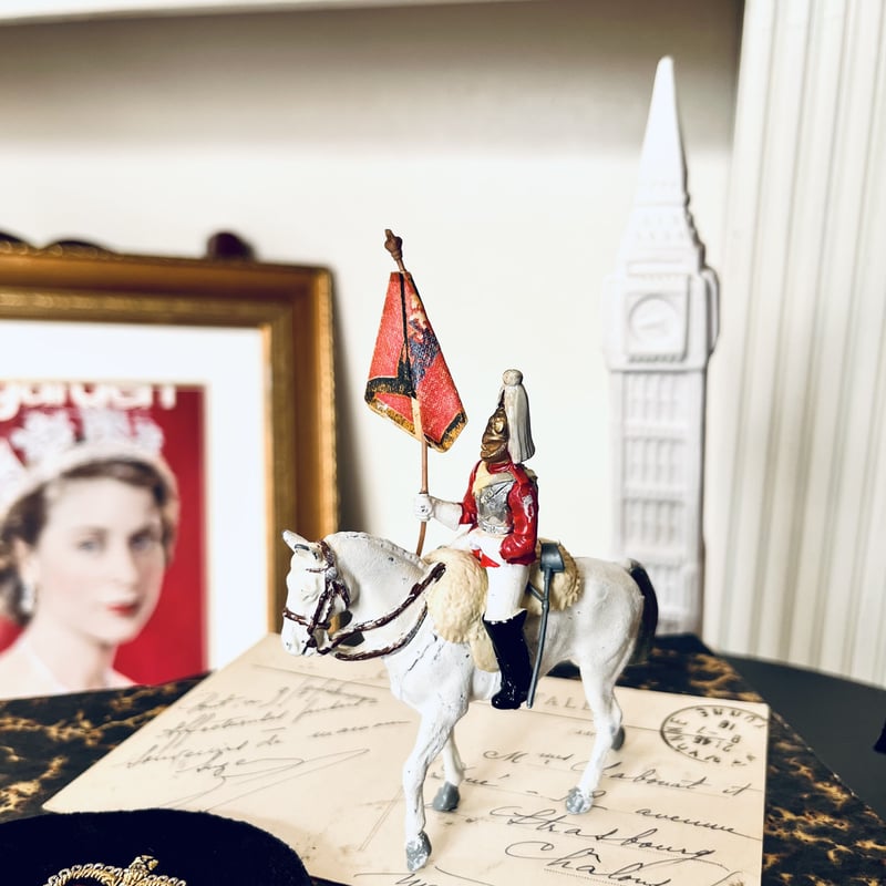 近衛騎兵　写真集　バッジ　旗　徳利　お猪口 ○r-27/ちいさな鉛製 英国王室衛兵 騎馬兵の騎手 | PISKEY