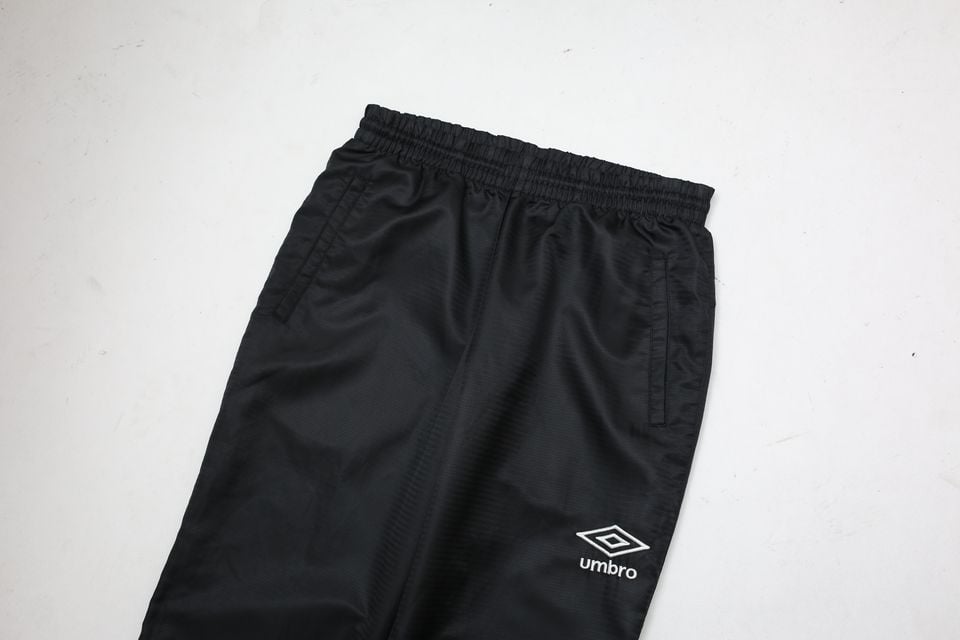umbro トラックパンツ イングランド イングランド代表 トラックパンツ 希少 UMBRO