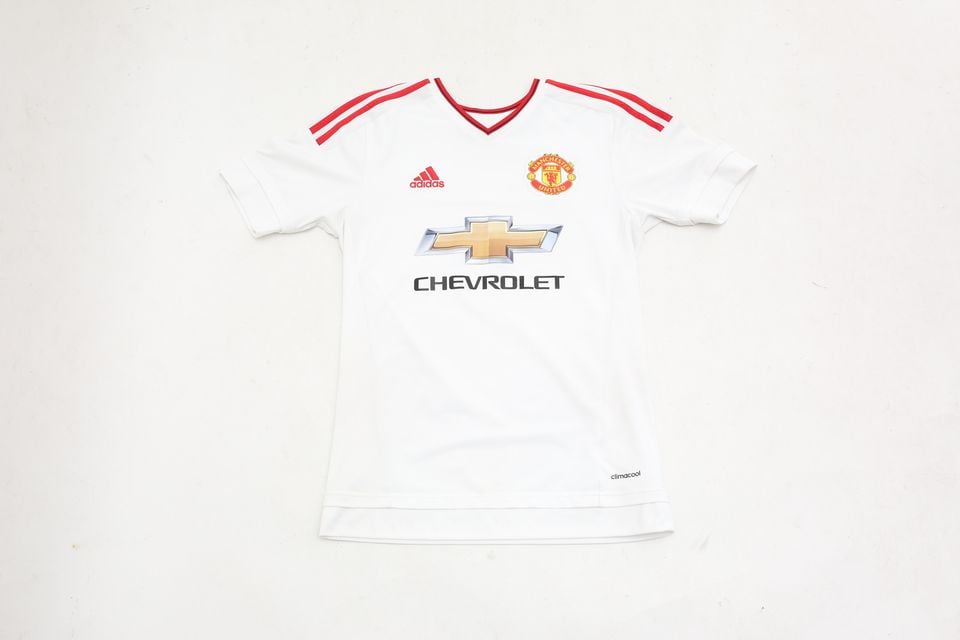 アディダス マンチェスターユナイテッド サッカーシャツ