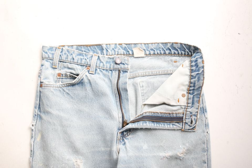 リーバイス 517 ブーツカット デニムパンツ ダメージ加工 2827 リーバイス 517 ブーツカット デニムパンツ ダメージ加工 2827
