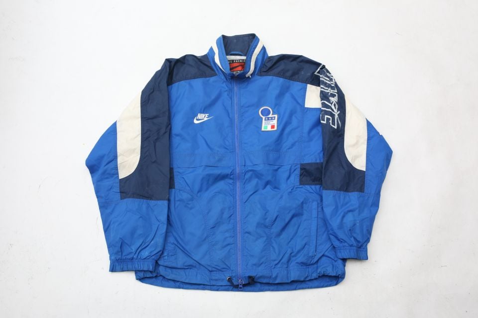 90s NIKE イタリア代表 アンセム ナイロン ジャケット 超美品90's NIKE サッカー イタリア代表ナイロンジャケットL