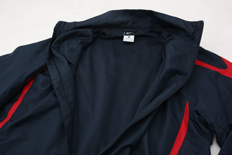 ナイキ アーセナルFC ナイロンジャケット Nike Arsenal FC Nylon ナイキ アーセナルFC ナイロンジャケット Nike Arsenal FC Nylon