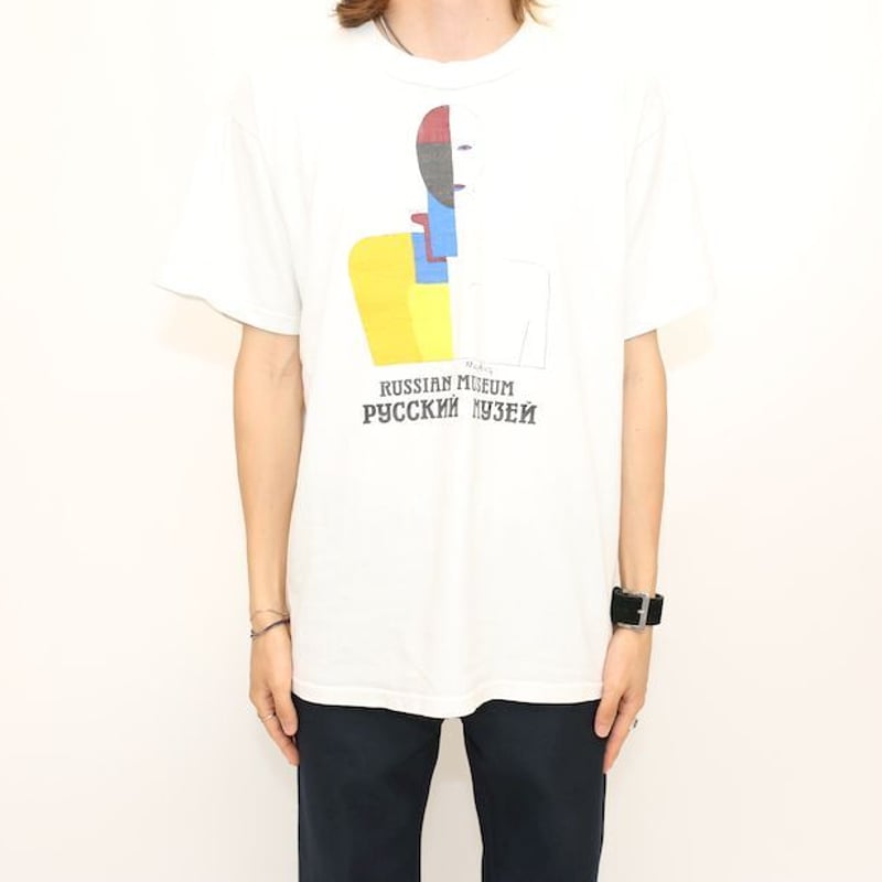 マウリツィオ・カテラン - コメディアン Tシャツ - メルカリ