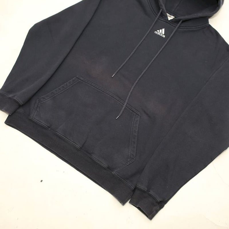 アディダス センターロゴ スウェットフーディ adidas Sweat アディダス センターロゴ スウェットフーディ adidas Sweat