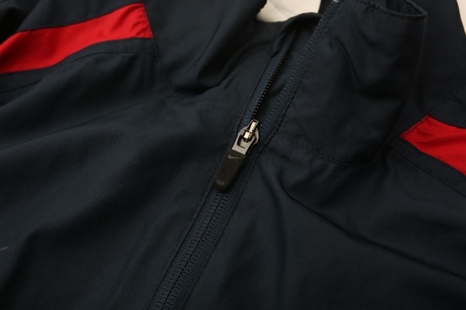 ナイキ アーセナルFC ナイロンジャケット Nike Arsenal FC Nylon ナイキ アーセナルFC ナイロンジャケット Nike Arsenal FC Nylon
