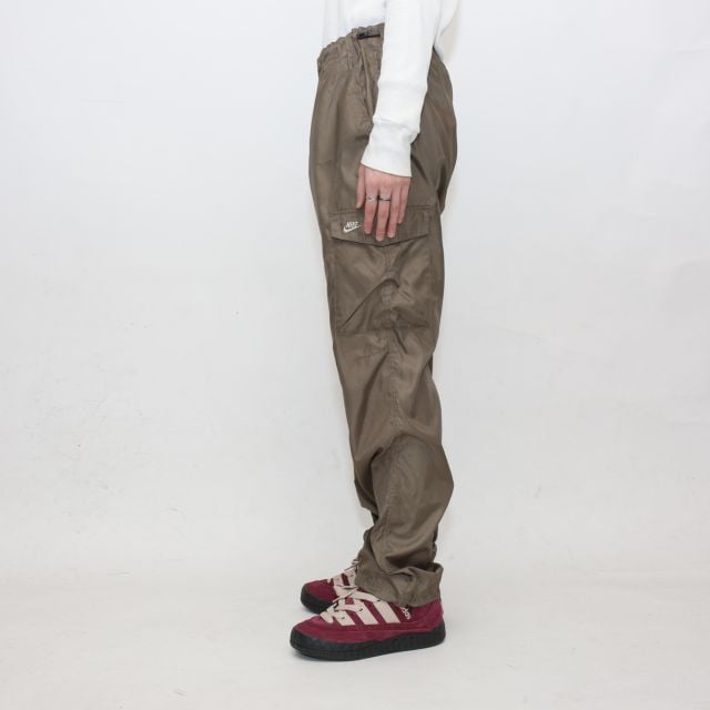 ナイキ ナイロン カーゴ パンツ Nike Nylon Cargo Pants | Blue ナイキ ナイロン カーゴ パンツ Nike Nylon Cargo Pants | Blue