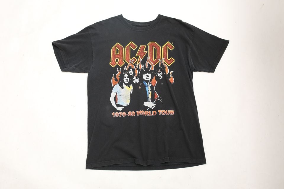 AC/DC 2009年ツアーTシャツクール　スタッフ　レア AC/DC 2009年ツアーTシャツクール スタッフ レア