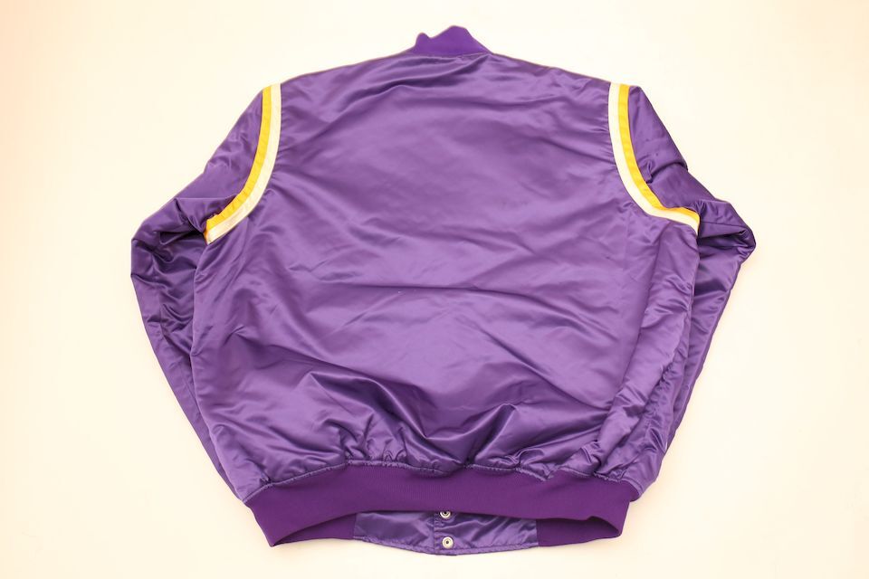 レイカーズ ナイロン スタジアム ジャケット Lakers Stadium Jacket |