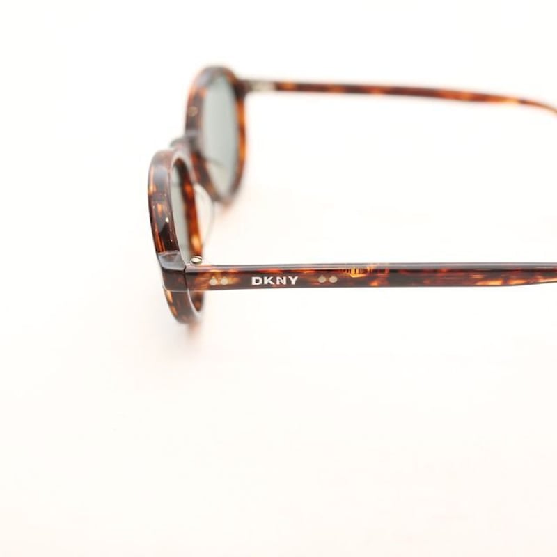 607 超美品 ダナキャラン サングラス 度無し DK1054 611