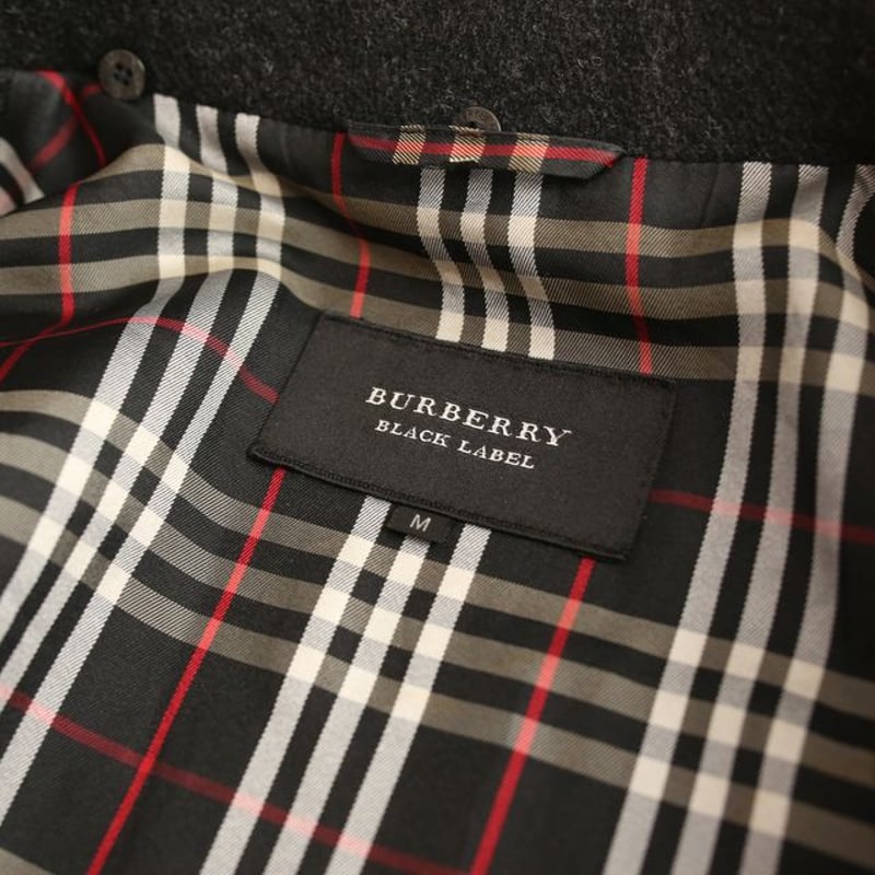 バーバリーブラックレーベルの ダブルブレスト ピーコート バーバリーブラックレーベルの ダブルブレスト ピーコート