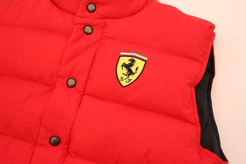 フェラーリ ダウンベスト Ferrari Down Vest