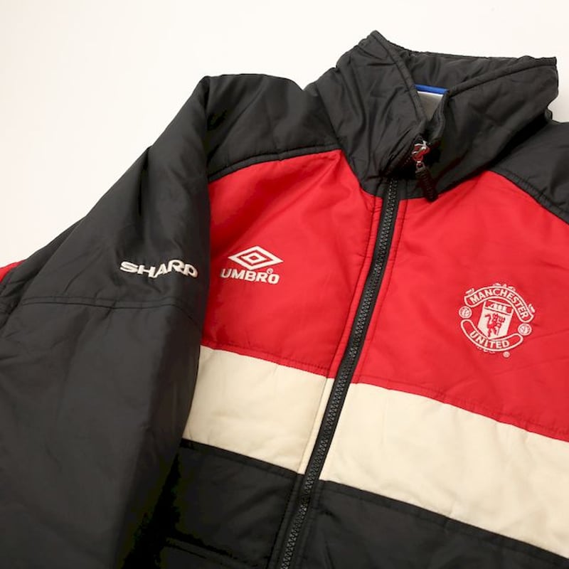 アンブロ マンチェスターユナイテッドFC フィールドコート Umbro アンブロ マンチェスターユナイテッドFC フィールドコート Umbro