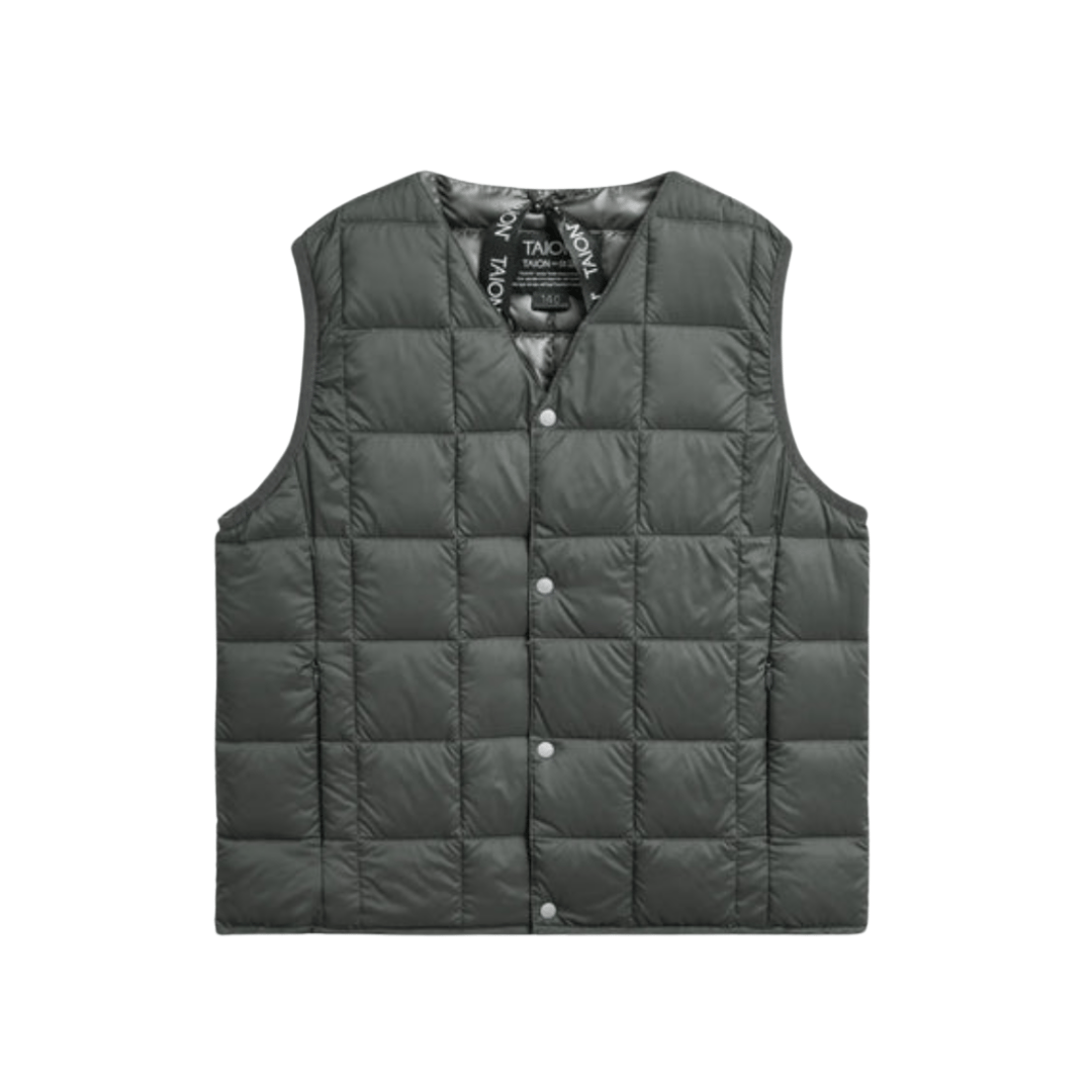 V ネックボタン ダウンベスト 25AW / TAION(タイオン) | api store