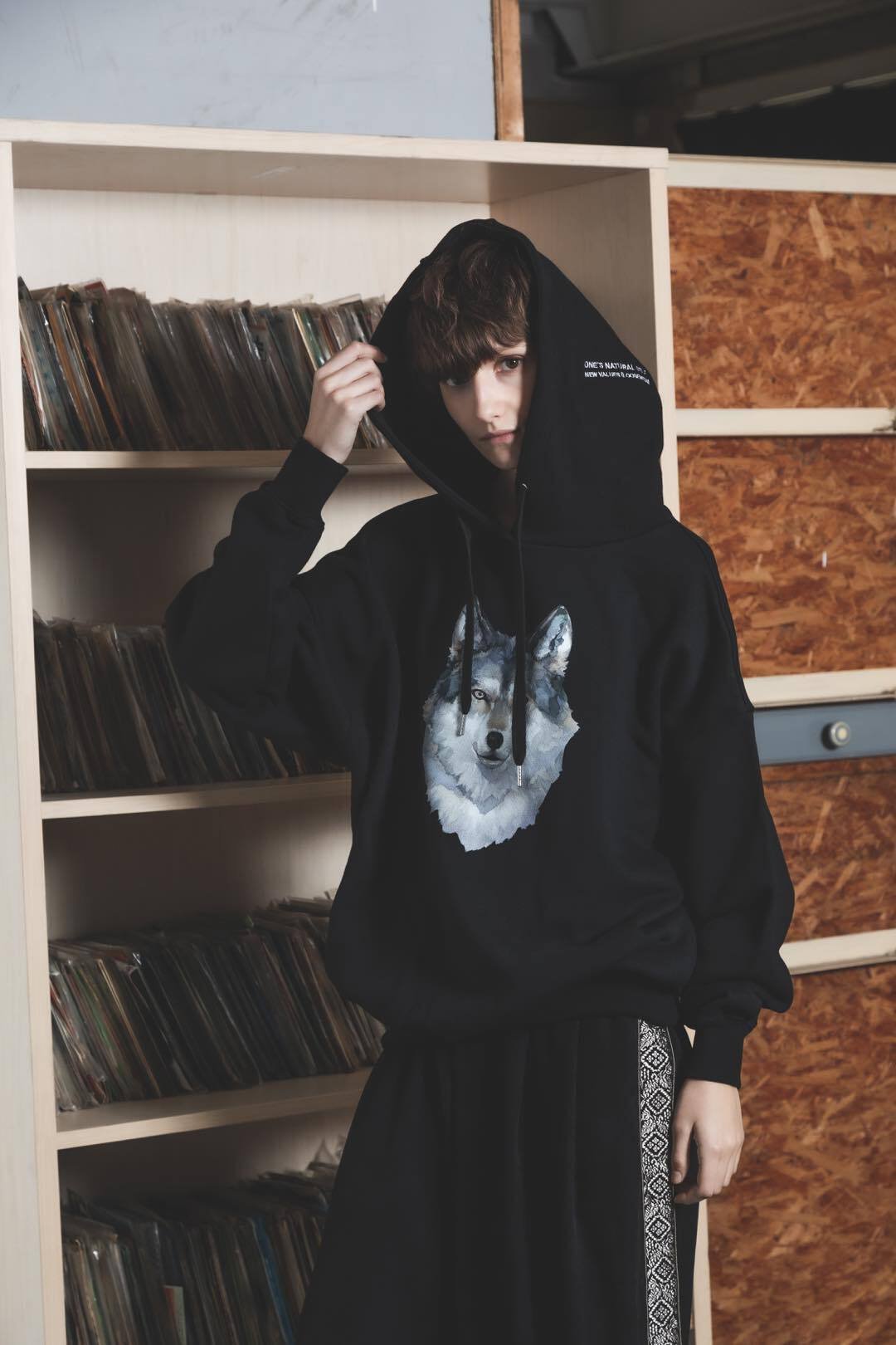 Okami Hoodie(Ippiki)-ブラック | harapeco Store