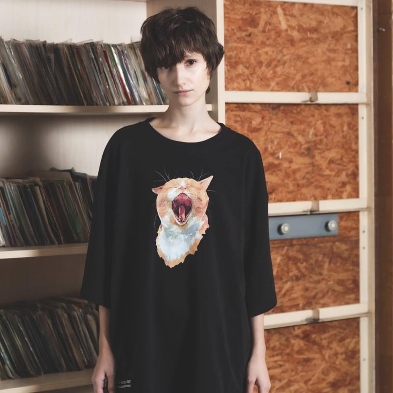 Neko Tee （Akubi）-ブラック | harapeco Store