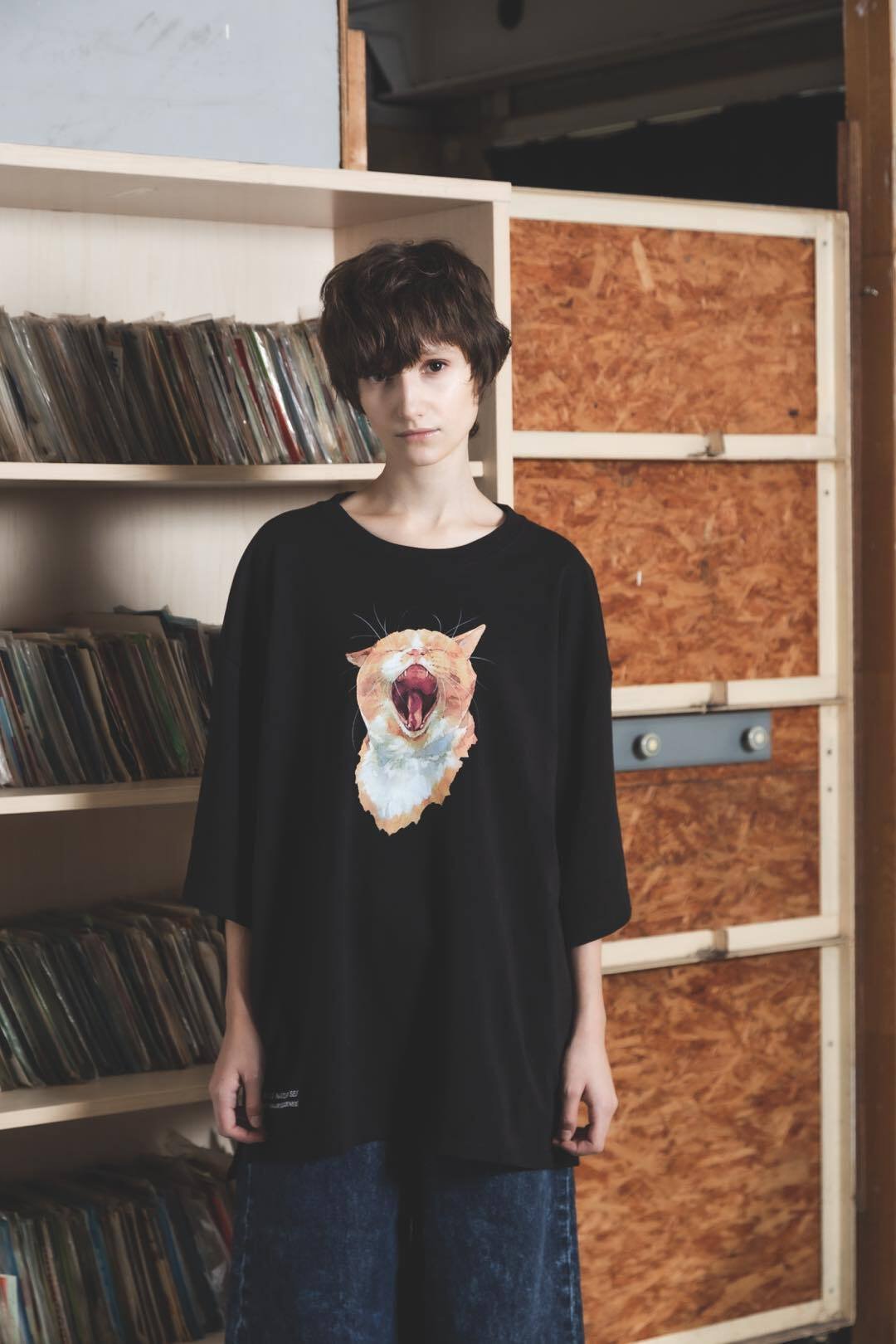 Neko Tee （Akubi）-ブラック | harapeco Store