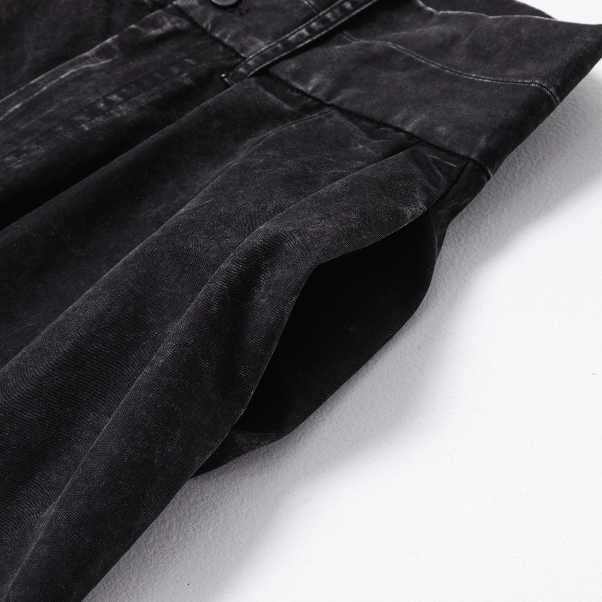 Washed-DEFORMED HALF PANTS - ブラック | harapeco Store
