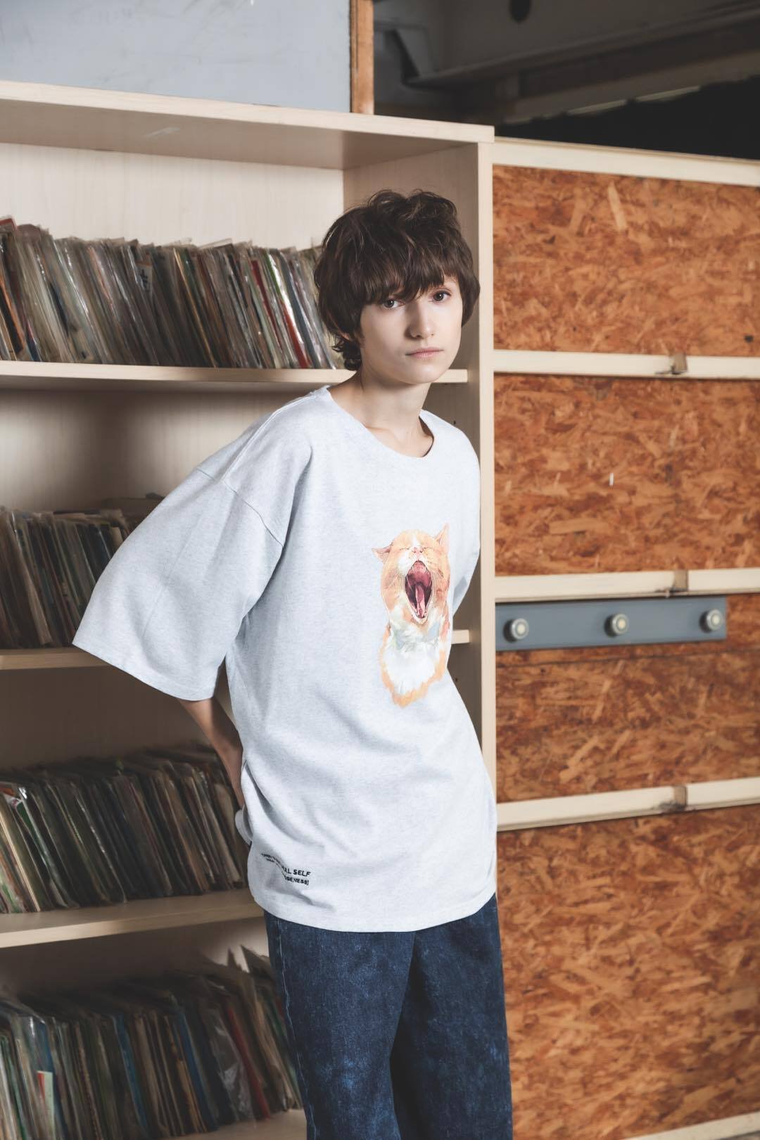 Neko Tee (Akubi)-ホワイト | harapeco Store Neko Tee (Akubi)-ホワイト | harapeco Store