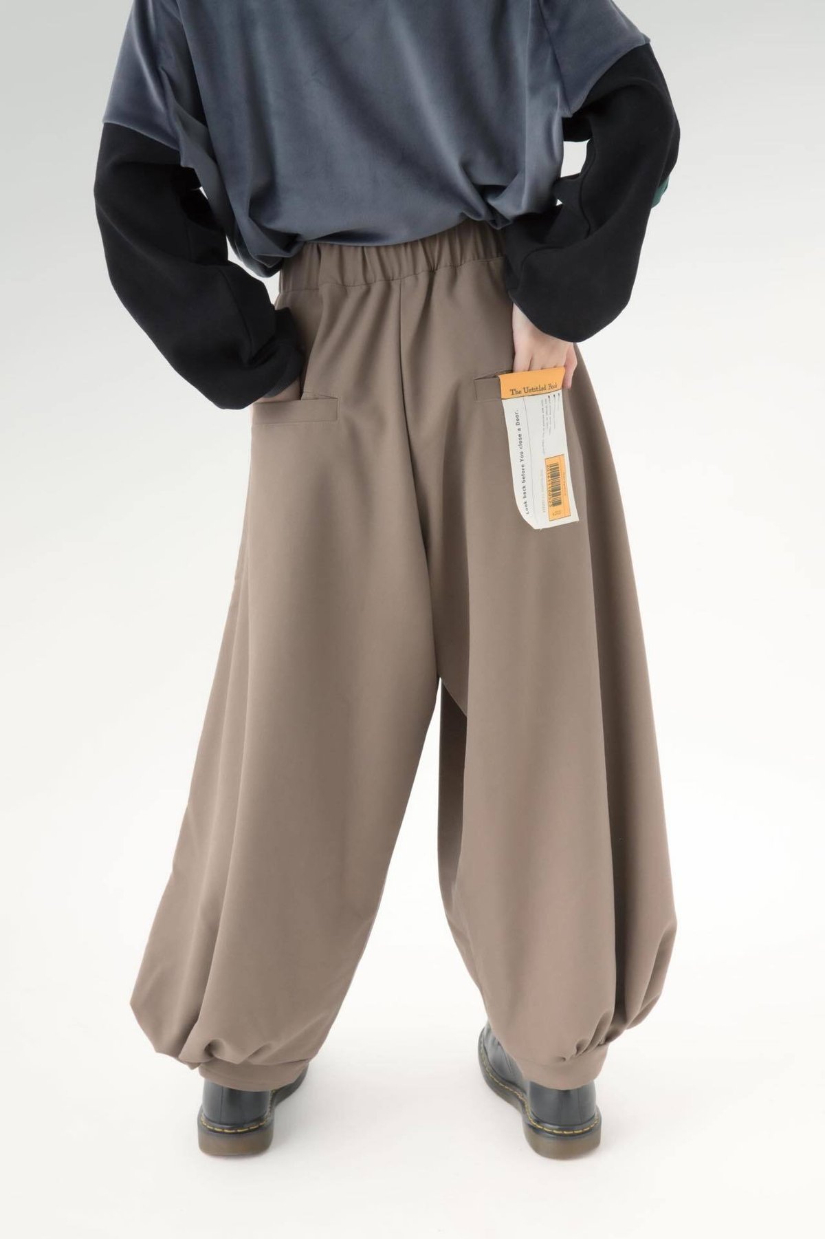 Volume Pants-ベージュブラウン | harapeco Store Volume Pants-ベージュブラウン | harapeco Store