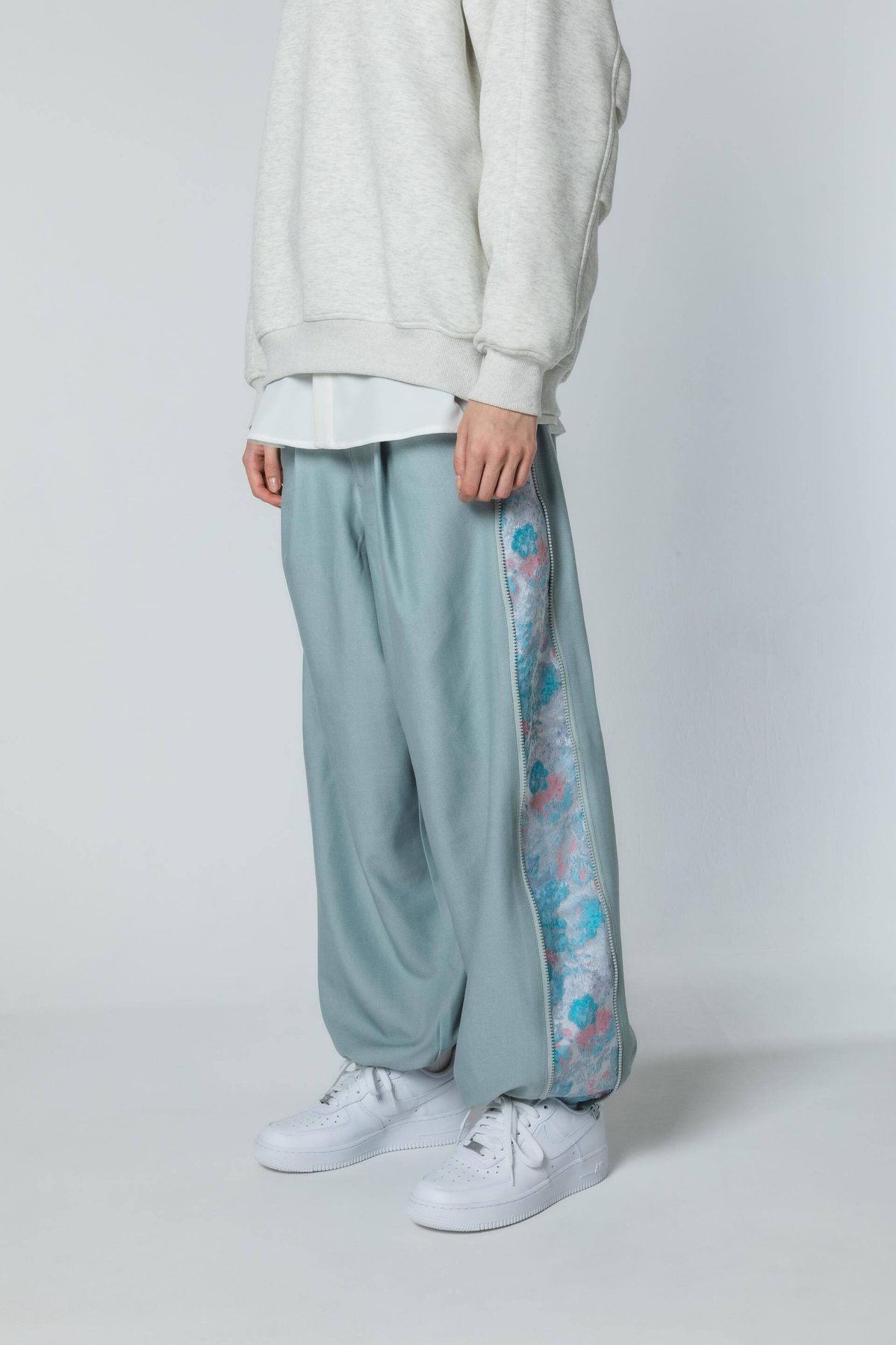 harapeco商店 デニムパンツーライトブルー DENIM PANTS - ブリーチ | harapeco Store