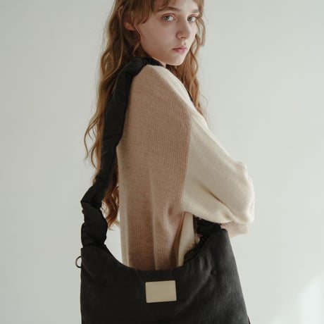 Suede Cloud ShoulderBag - ブラック